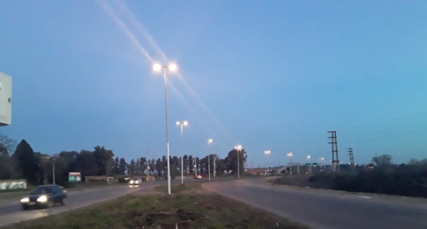 Iluminación de Ruta 6: reparan y colocan un transformador que había sido robado