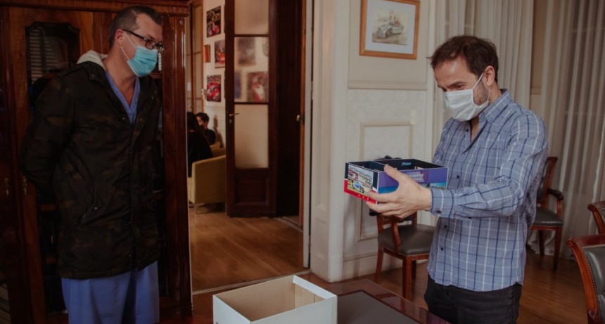 Abella recibió un obsequio muy especial 