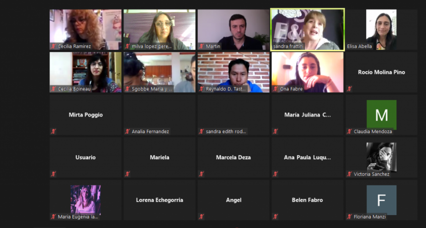 Más de 100 docentes y estudiantes de inglés participaron de una capacitación gratuita 