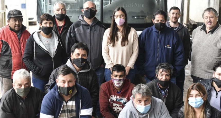 Elisa Abella y Alejandro Barja se reunieron con colectiveros de la Cooperativa 6 de Julio