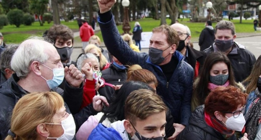 Santilli a Máximo Kirchner: No estamos en Troya, estamos en un país y una provincia con problemas estructurales