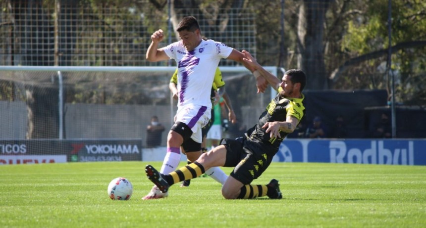 Alejandro Gagliardi :  obtuvimos el premio al esfuerzo en un partido durísimo