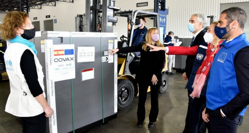 ARGENTINA RECIBIÓ MÁS DE 800 MIL VACUNAS DE ASTRAZENACA DONADAS POR ESPAÑA