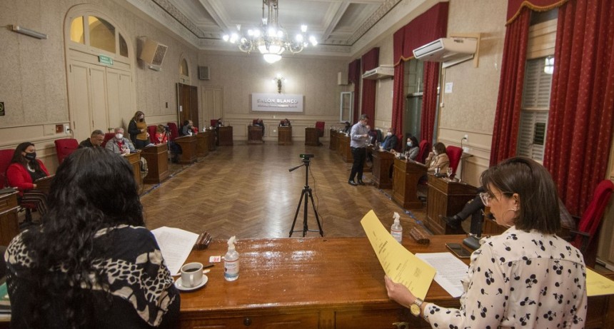 El HCD aprobó un pedido de información a la Justicia sobre la vigencia de la ordenanza vinculada al glifosato