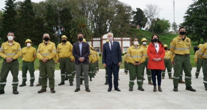 Cabandié y Taiana acordaron cooperación en el manejo del fuego y presentaron el Curso Básico de Brigadistas Forestales