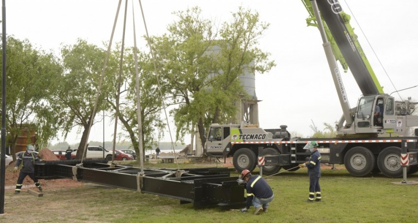 La nueva Costanera se prepara para incorporar un puente grúa
