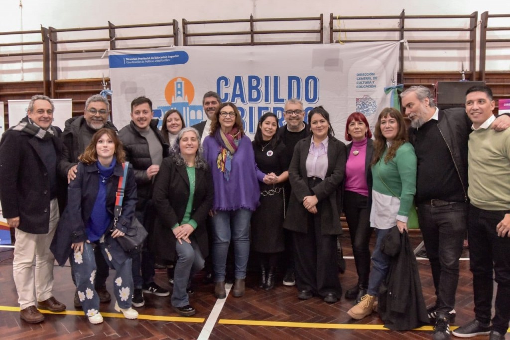 Se llevó a cabo el Cabildo Abierto en el ISFD N° 116