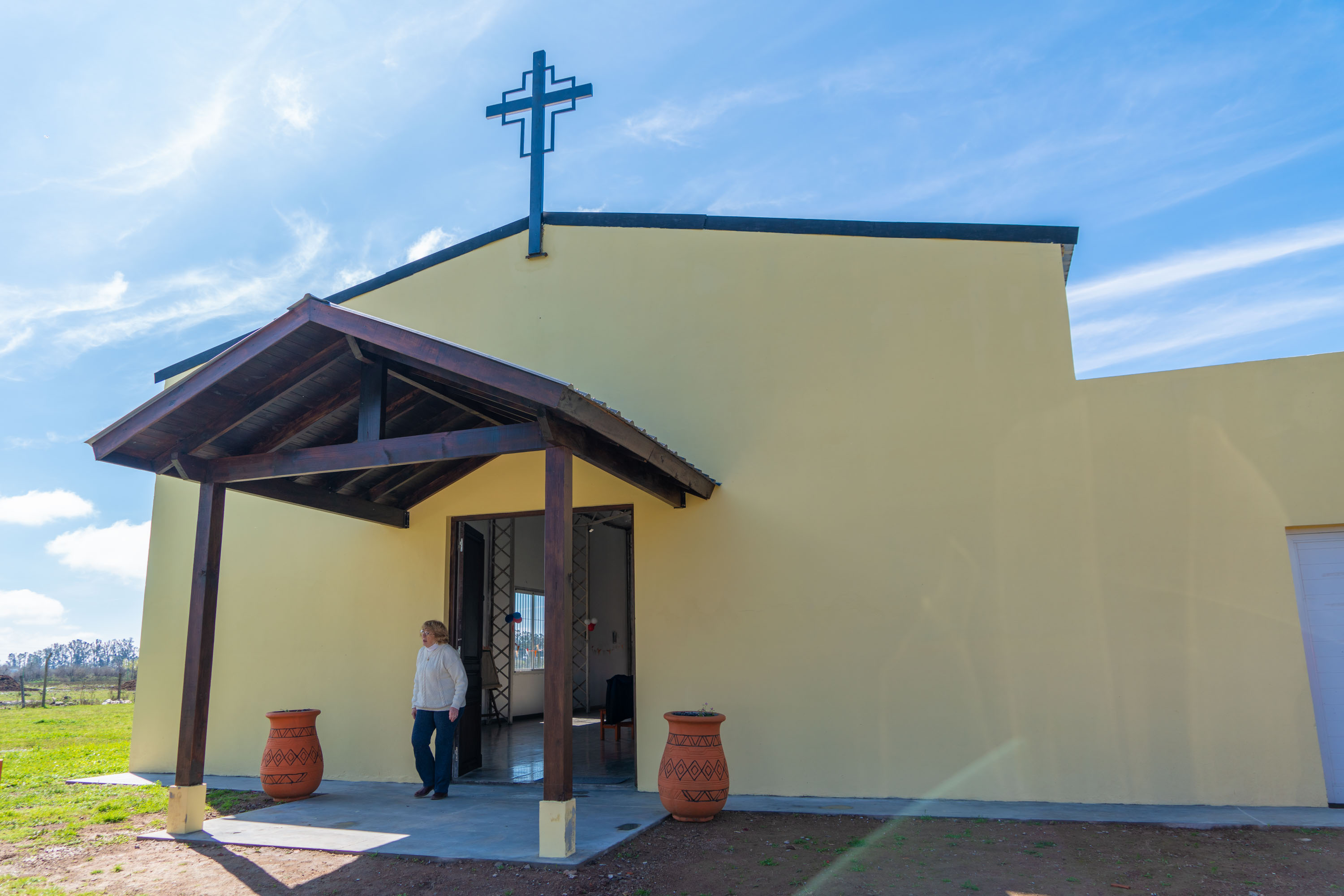 Abella visitó la Capilla de la Virgen del Canchillo tras la importante puesta en valor 