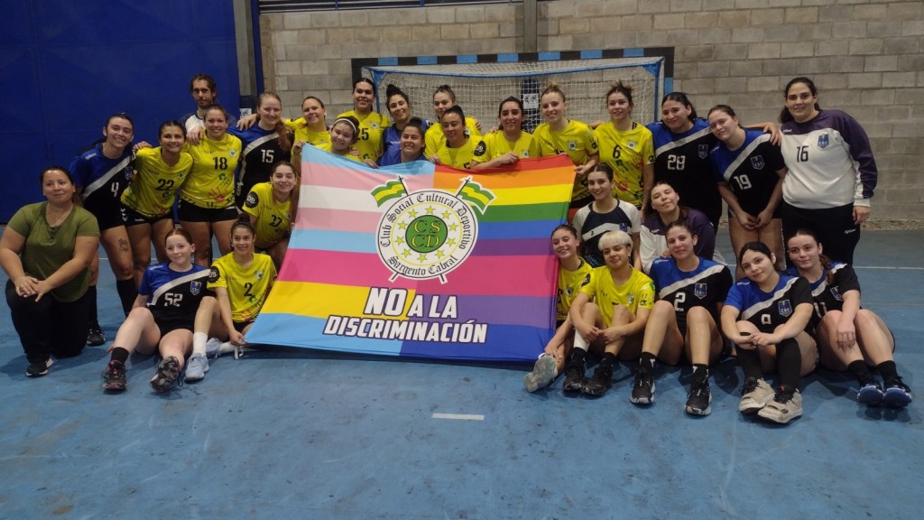 Handball femenino :  DERROTA DE LOCAL DEL C.B.C