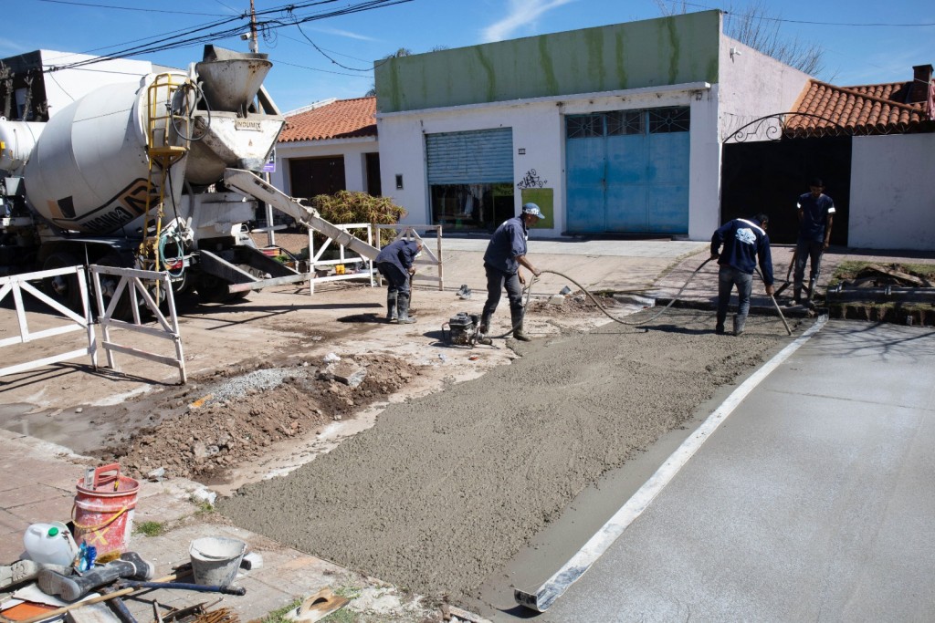 El Intendente supervisó nuevas obras de bacheo de hormigón en el casco urbano