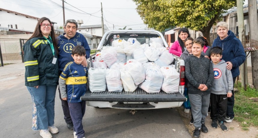 Se entregaron los 10 mil kilos de alimentos no perecederos donados por los atletas de la 10K Tenaris