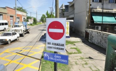 La calle Andr&eacute;s del Pino dejar&aacute; de ser doble mano 