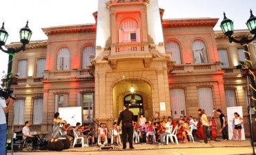 SE LLEVAR&Aacute; A  CABO LA 1&ordm; MUESTRA REGIONAL 