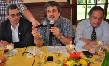 &ldquo;Es una necesidad estrat&eacute;gica que los Municipios y las Instituciones de la Comunidad se asocien y trabajen en conjunto&rdquo;