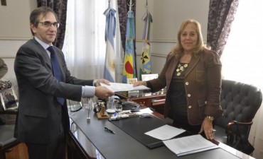 Municipio y Axion energy firmaron el Convenio para realizar obras de mejora y puesta en valor del Museo y la Antigua Estaci&oacute;n Ferroviaria