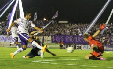 Villa D&aacute;lmine gole&oacute; a Sportivo Estudiantes de San Luis 