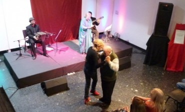 Se celebr&oacute; el 104&deg; Aniversario de la Biblioteca Municipal con un evento de Tango y Perfume de Mujer