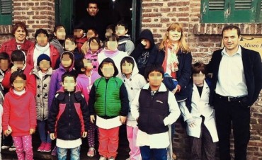 Denuncian a Sebasti&aacute;n Abella por la utilizaci&oacute;n de menores en la campa&ntilde;a electoral