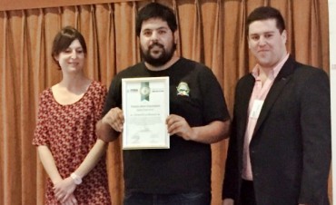 Pablo Guti&eacute;rrez obtuvo el Premio &ldquo;Joven Empresario 2015&rdquo; 