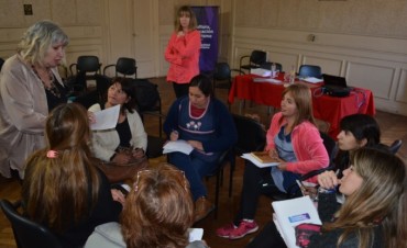 Docentes de la ciudad siguen capacit&aacute;ndose sobre alfabetizaci&oacute;n inicial