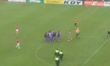 Villa D&aacute;lmine le gan&oacute; a San Martin de Tucum&aacute;n por 2 a 1