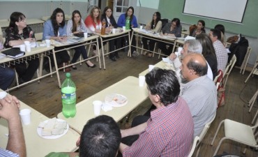 Autoridades y directores de escuelas fueron asesorados sobre Cr&eacute;dito Fiscal 