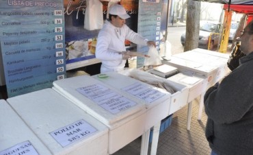 Feria de productores locales: se suman nuevos d&iacute;as de venta de pescado  