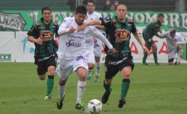 Los jugadores violetas analizaron las derrota frente a Nueva Chicago