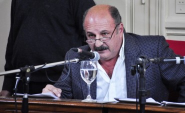 Carlos Cazador: yo trabajo y voy a concurrir a la Sesion del H.C.D