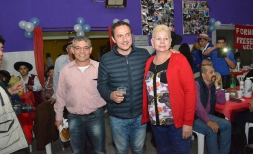 Abella acompa&ntilde;&oacute; la Fiesta de Mantilla en el barrio Lubo 