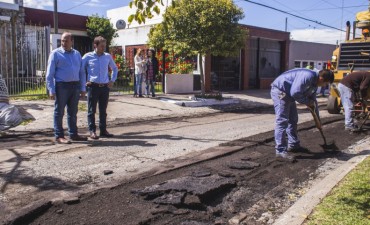 Comenzaron las obras de repavimentaci&oacute;n en el barrio D&aacute;lmine Nuevo