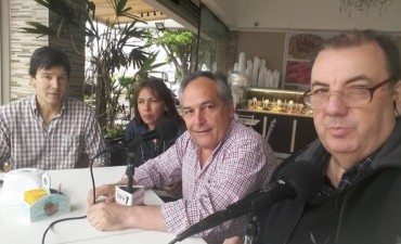 Primer bloque desde Koval con los candidatos de 1 Pa&iacute;s y del Frente de Izquierda