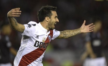 River Plate le gan&oacute; a Lan&uacute;s 1 a 0 por la semifinal de ida de la Copa Libertadores