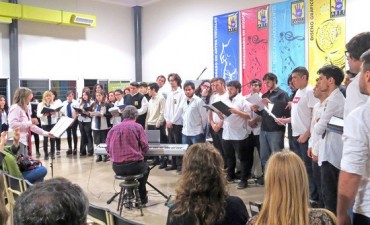 ENCUENTRO CORAL EN LA ESCUELA DE ARTE