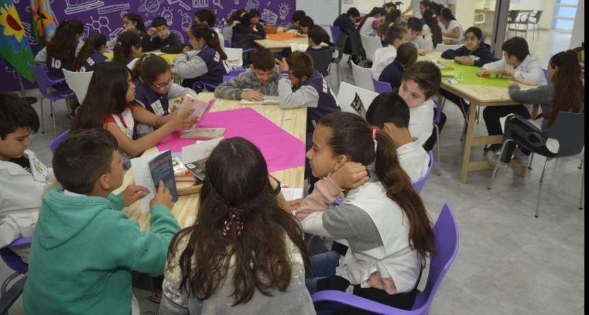 M&aacute;s de 100 alumnos participaron de la Marat&oacute;n de Lectura en el Centro Educativo Municipal