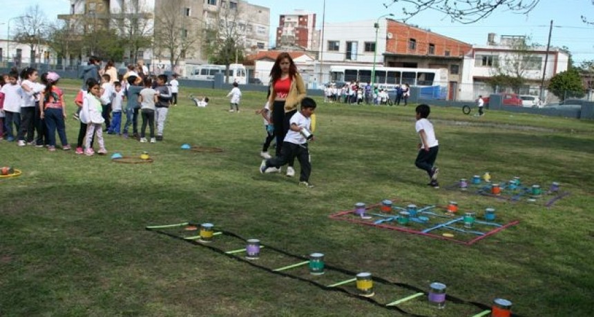 Alumnos de escuelas primarias tuvieron su primera jornada recreativa