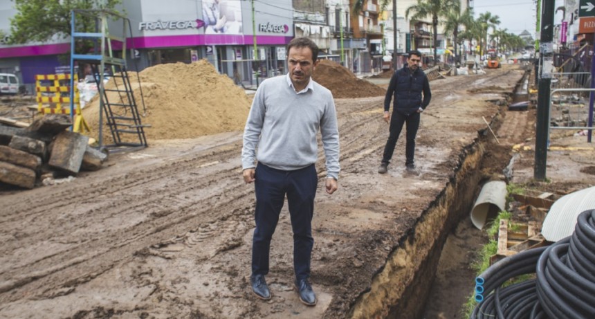 Obra hidr&aacute;ulica de la Rocca: ya se colocaron los primeros 80 metros de ca&ntilde;er&iacute;a