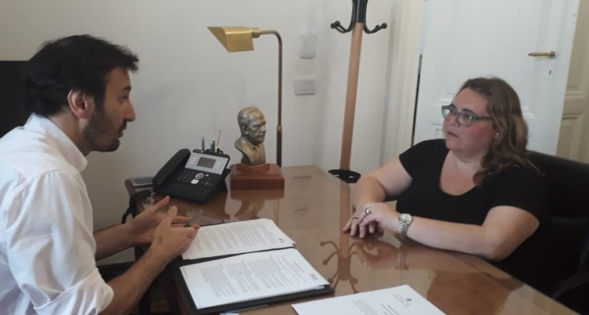 De cara a las elecciones del comit&eacute; local, Buzzini se reuni&oacute; con el senador Reparaz