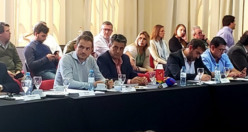 Abella particip&oacute; de un nuevo Foro de Intendentes de Cambiemos