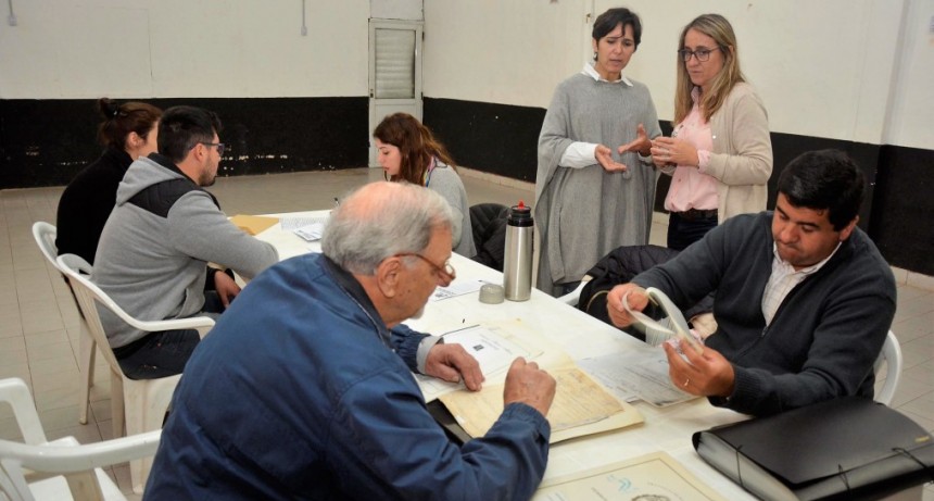 Asesoramiento sobre escrituras: la &ldquo;oficina m&oacute;vil&rdquo; del Municipio visit&oacute; Las Acacias