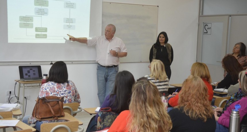 Tutores y formadores participaron de una jornada educativa