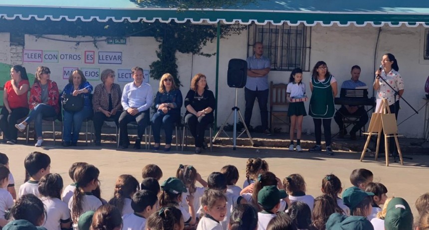El Intendente acompa&ntilde;&oacute; la Marat&oacute;n de Lectura del Colegio del Norte