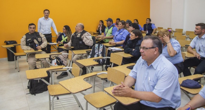 Agentes de tr&aacute;nsito participaron de una nueva capacitaci&oacute;n