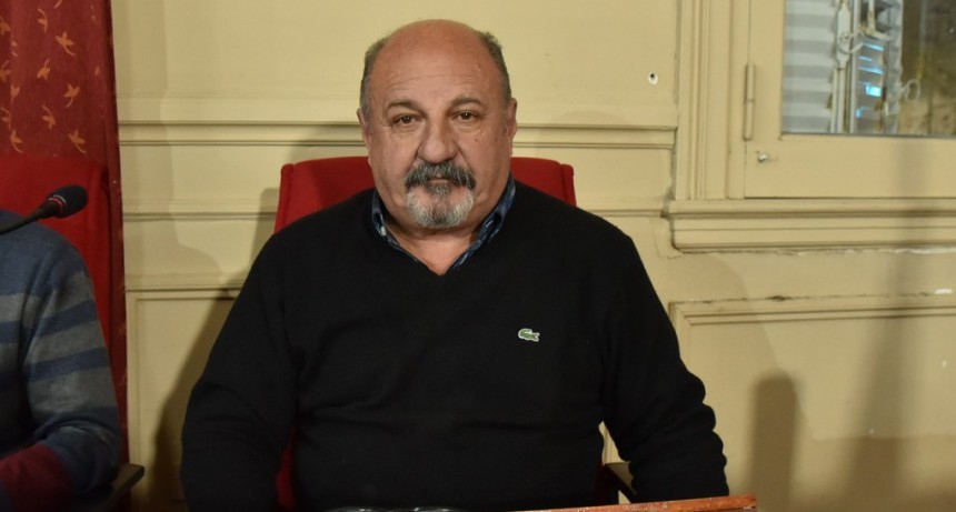 Cazador cuestion&oacute; a la oposici&oacute;n por demorar la pavimentaci&oacute;n del barrio 104 Viviendas