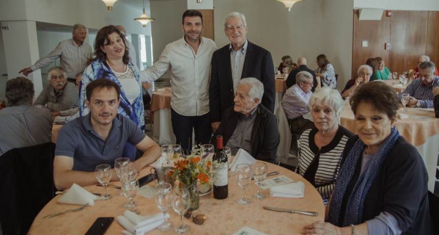 El Intendente acompa&ntilde;&oacute; el 7&ordm; aniversario de la mutual V&iacute;nculos 