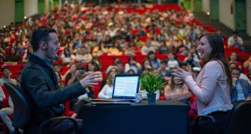 Un nuevo Taller de Empleabilidad de AcercaRSE brind&oacute; herramientas laborales a m&aacute;s de 400 estudiantes de la regi&oacute;n