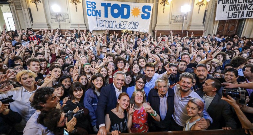 Alberto Fern&aacute;ndez: El Presidente Macri no debe saber pero la universidad p&uacute;blica dio 5 premios N&oacute;bel