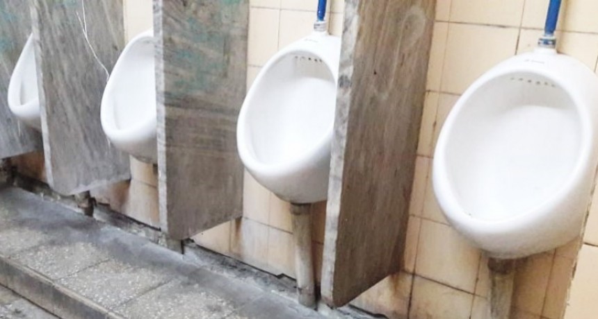 Denuncias   Padres de la Escuela N&deg;2 reclaman por problemas edilicios