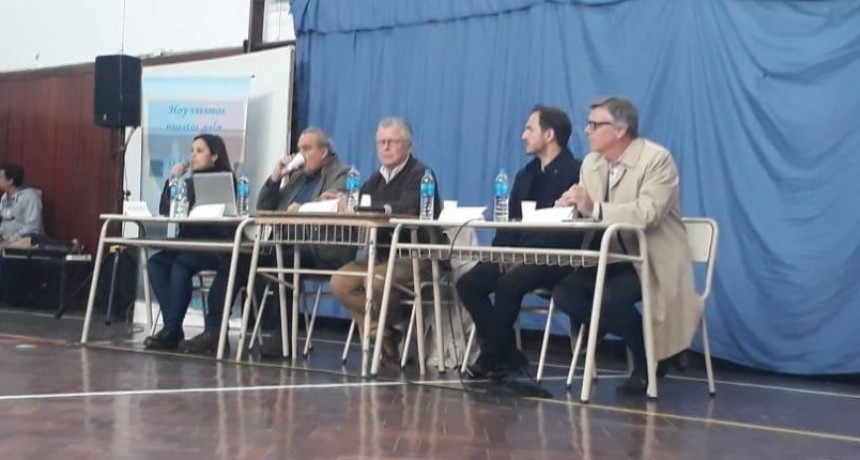 Axel Cantlon: &ldquo;es muy importante que podamos exponer nuestras propuestas a los j&oacute;venes de Campana&rdquo;