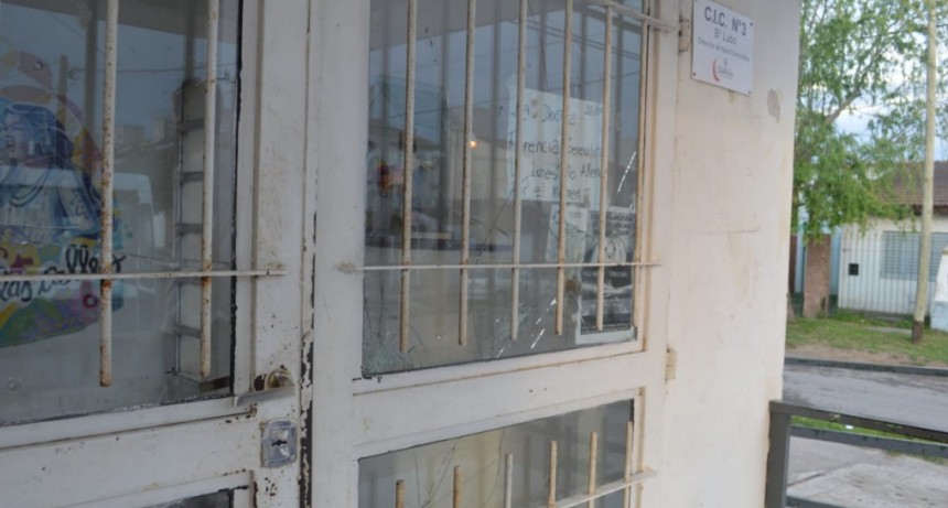 Vecinos reclaman por la atenci&oacute;n en el CIC de Barrio Lubo